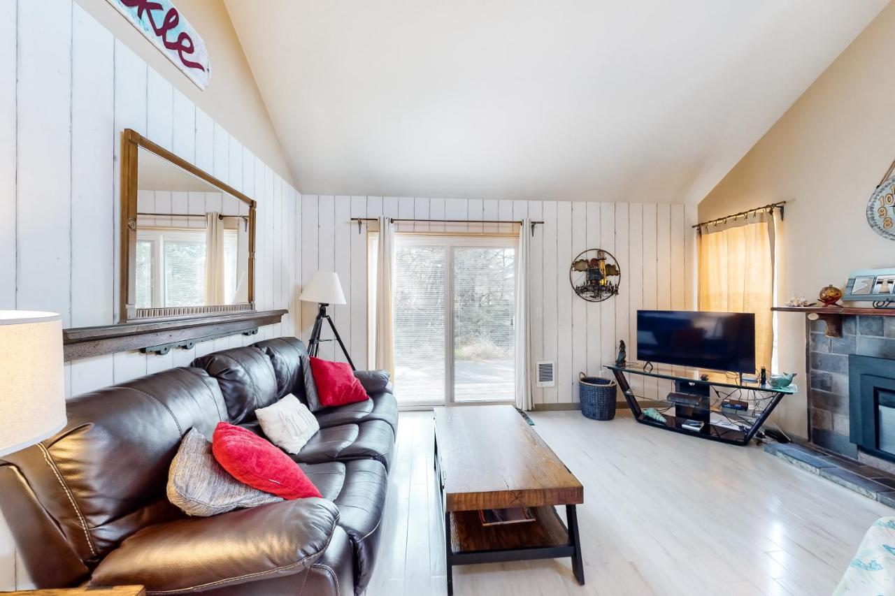 Вилла Main Deck Пасифик-Сити Экстерьер фото